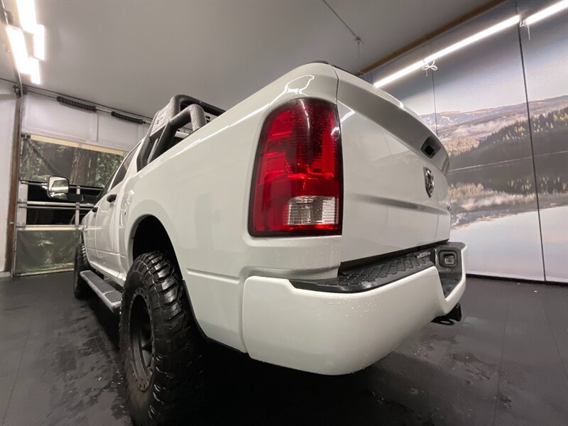 2015 RAM 1500 Crew Cab 4X4 / 5.7L HEMI / NEW LIFT WHEELS TIRES  BRAND NEW LIFT + WHEELS +TIRES - Photo 12 - Gladstone, OR 97027