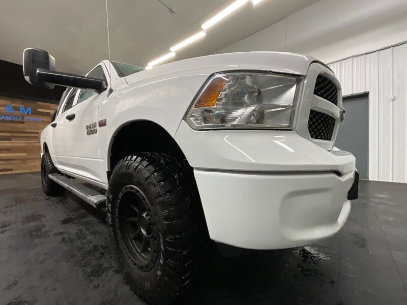 2015 RAM 1500 Crew Cab 4X4 / 5.7L HEMI / NEW LIFT WHEELS TIRES  BRAND NEW LIFT + WHEELS +TIRES - Photo 10 - Gladstone, OR 97027