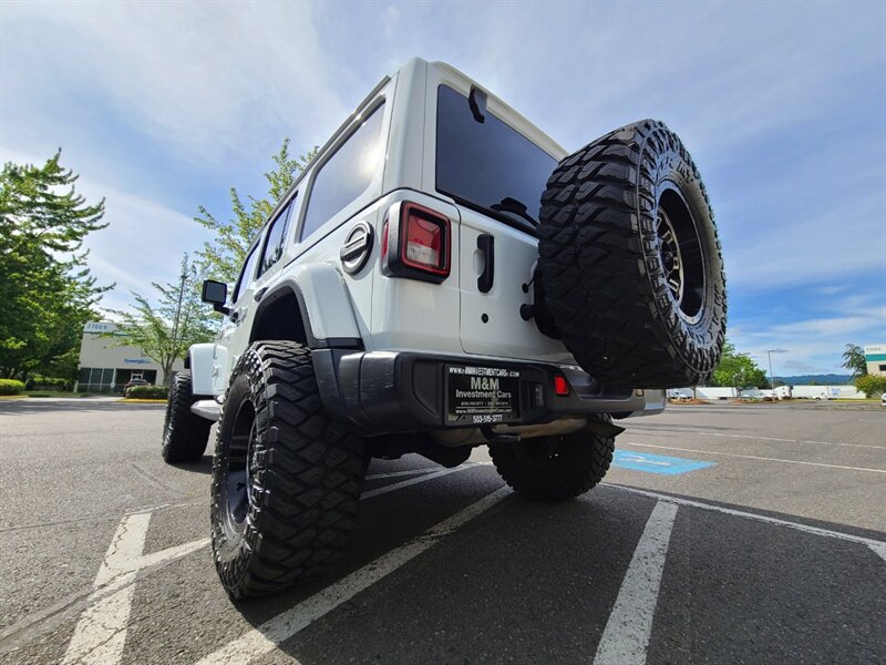 2019 Jeep Wrangler Unlimited SAHARA 4X4 V6 / LIFTED / 36K MILES  / 3.6L / HARD TOP / FUEL WHEELS / MUD TIRES / NO RUST / FACTORY WARRANTY / LOW LOW MILES - Photo 11 - Portland, OR 97217