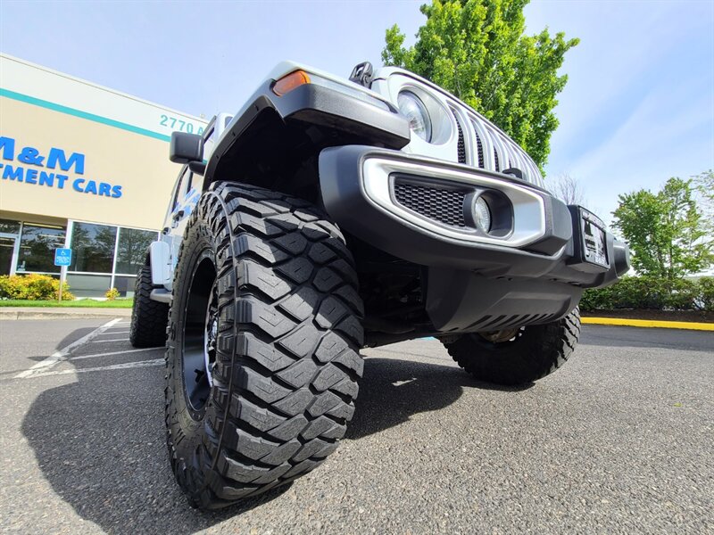 2019 Jeep Wrangler Unlimited SAHARA 4X4 V6 / LIFTED / 36K MILES  / 3.6L / HARD TOP / FUEL WHEELS / MUD TIRES / NO RUST / FACTORY WARRANTY / LOW LOW MILES - Photo 9 - Portland, OR 97217