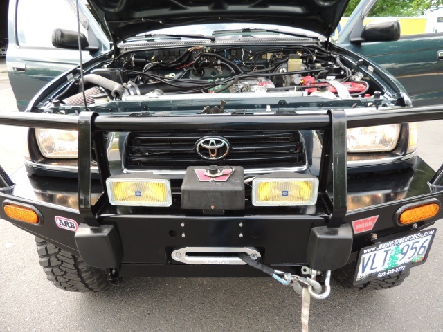 1996 Toyota Tacoma SR5 4X4 / 5-SPEED / 1-OWNER/ LIFTED LIFTED   - Photo 17 - Portland, OR 97217