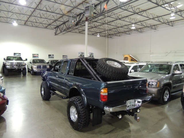 1996 Toyota Tacoma SR5 4X4 / 5-SPEED / 1-OWNER/ LIFTED LIFTED   - Photo 52 - Portland, OR 97217