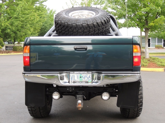 1996 Toyota Tacoma SR5 4X4 / 5-SPEED / 1-OWNER/ LIFTED LIFTED   - Photo 6 - Portland, OR 97217