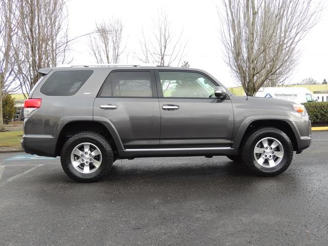 2010 Toyota 4Runner SR5 V6 4.0L Leather Moon Roof 4WD Heated Seats   - Photo 3 - Portland, OR 97217