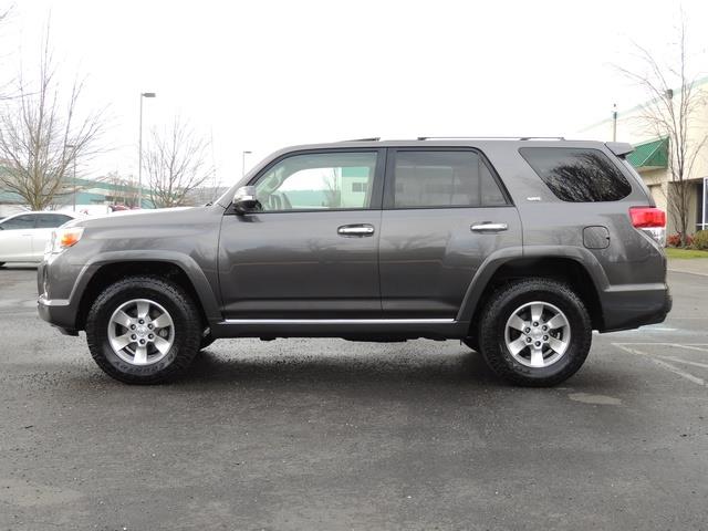 2010 Toyota 4Runner SR5 V6 4.0L Leather Moon Roof 4WD Heated Seats   - Photo 4 - Portland, OR 97217