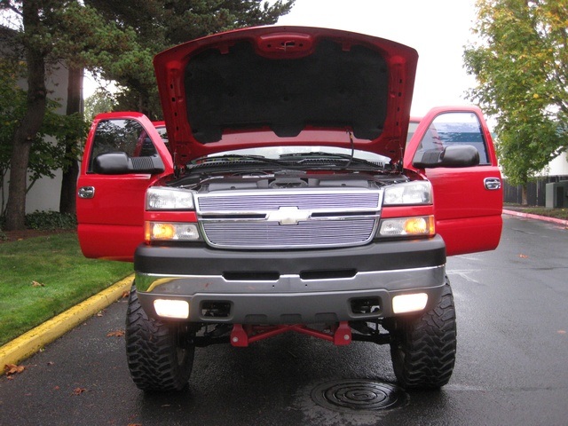 2005 Chevrolet Silverado 2500 LT/ 4WD/ Duramax Diesel/LIFTED / 76k miles   - Photo 15 - Portland, OR 97217