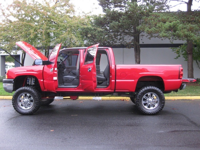 2005 Chevrolet Silverado 2500 LT/ 4WD/ Duramax Diesel/LIFTED / 76k miles   - Photo 9 - Portland, OR 97217