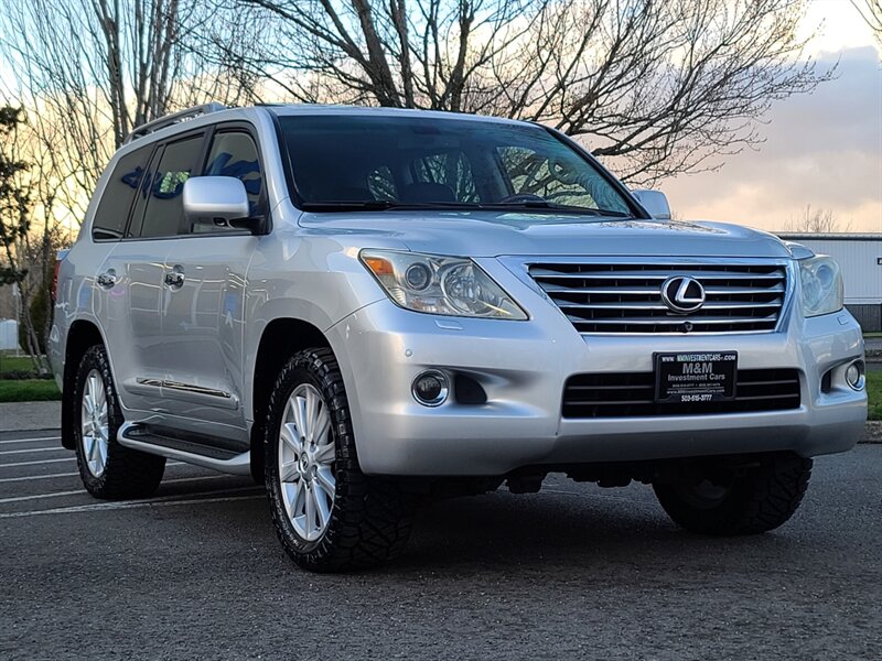 2008 Lexus LX 570 4WD / Luxury / 8-passenger / Fully Loaded  / Crawl Control / Hydraulic Suspension / Dealer Service Records / Top Shape - Photo 2 - Portland, OR 97217