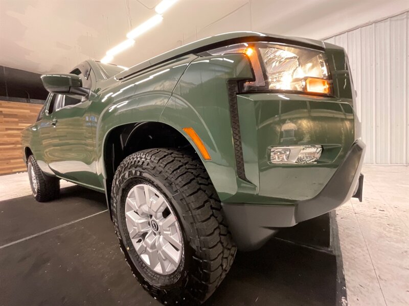 2022 Nissan Frontier SV King Cab 4Dr 4X4 /3.8L V6 /LIFTED / 7,000 MILES  / 1-OWNER LOCAL / Technology Pkg / Heated Seats / Remote Start / Backup Camera - Photo 9 - Gladstone, OR 97027
