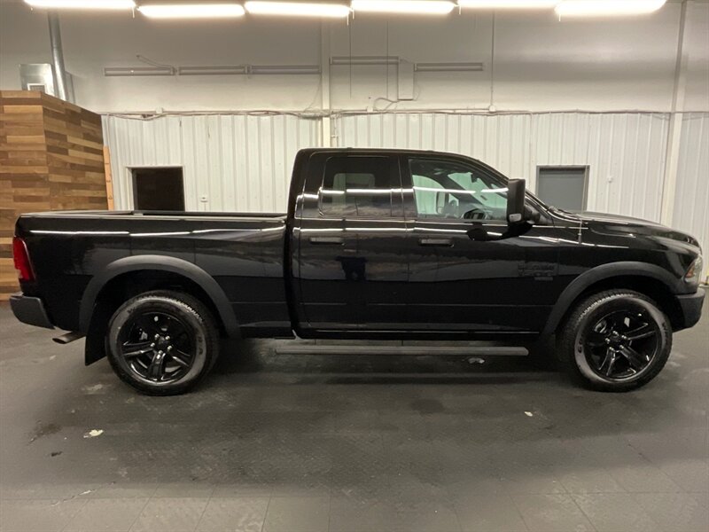 2021 RAM 1500 Warlock Quad Cab 4X4 / 3.6L V6 / ONLY 4,000 MILES  1-OWNER LOCAL OREGON TRUCK / BRAND NEW CONDITION INSIDE & OUT - Photo 4 - Gladstone, OR 97027