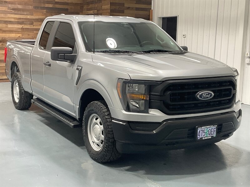 2023 Ford F-150 XL Super Cab 4dr 4X4 / 3.3L V6 / Backup Camera  / Towing Pkg / LOCAL TRUCK w. ZERO RUST