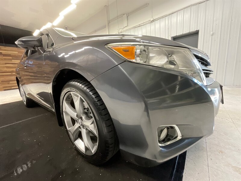 2013 Toyota Venza LE Wagon / 3.5L V6 / NEW TIRES/ 94,000 MILES  / Power Lift Tail Gate / BRAND NEW TIRES/ Excel Cond ! - Photo 9 - Gladstone, OR 97027