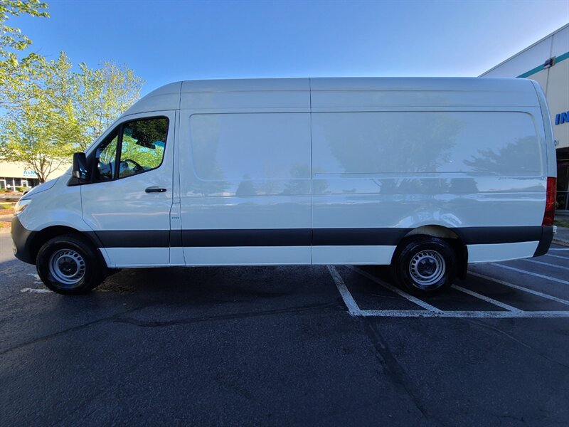 2020 Mercedes-Benz Sprinter 2500 3.0L DIESEL V6 / 170 " WB / HIGH ROOF / CAM  / BLIND SPOT MONITOR / RWD / 1-OWNER / 11K MILES ONLY!!! - Photo 3 - Portland, OR 97217