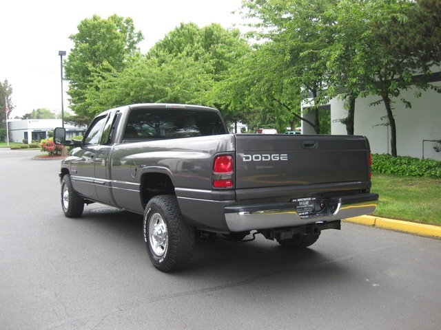 2002 Dodge Ram 2500 SLT Plus/ 2WD/ 5.9L Turbo Diesel/ 5-Speed Manual   - Photo 3 - Portland, OR 97217
