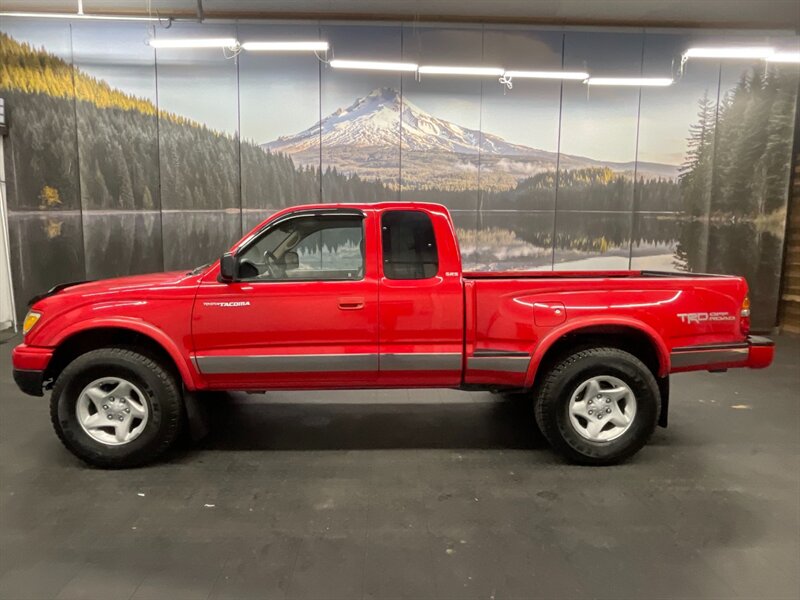 2001 Toyota Tacoma 2dr Xtracab 4x4 / 5-SPEED MANUAL / TRD OFF RD   - Photo 3 - Gladstone, OR 97027