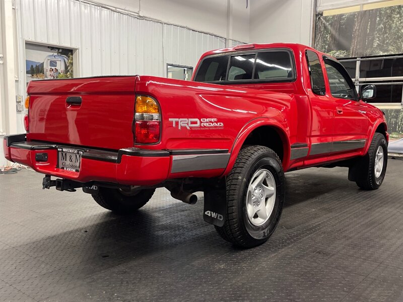 2001 Toyota Tacoma 2dr Xtracab 4x4 / 5-SPEED MANUAL / TRD OFF RD   - Photo 8 - Gladstone, OR 97027