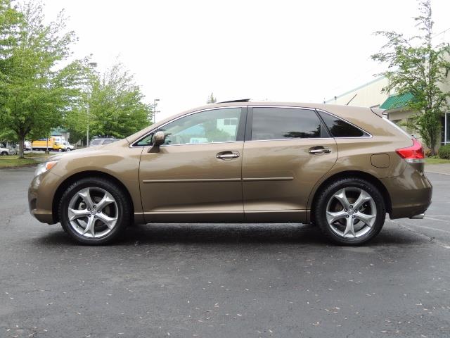 2010 Toyota Venza AWD V6 Wagon / LEATHER / Panoramic Roof / Records   - Photo 3 - Portland, OR 97217