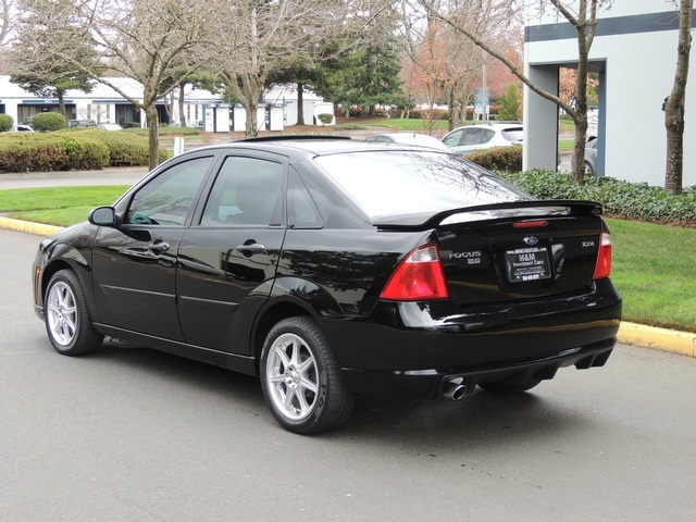 2006 Ford Focus ZX4 S   - Photo 3 - Portland, OR 97217
