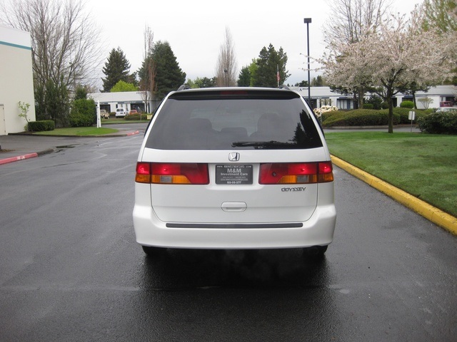 2003 Honda Odyssey EX-L w/DVD / Leather/ Heated seats   - Photo 4 - Portland, OR 97217