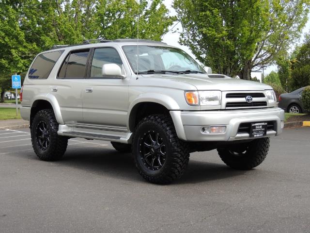 2000 Toyota 4Runner SPORT SR5 / 4X4 / Sunroof / LIFTED LIFTED   - Photo 2 - Portland, OR 97217