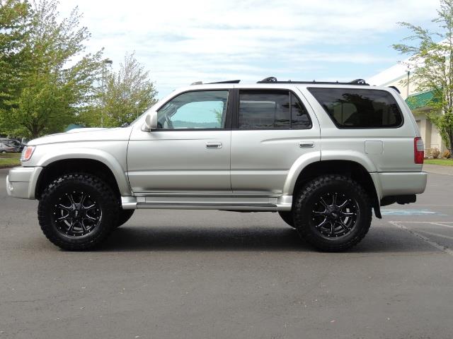 2000 Toyota 4Runner SPORT SR5 / 4X4 / Sunroof / LIFTED LIFTED   - Photo 3 - Portland, OR 97217