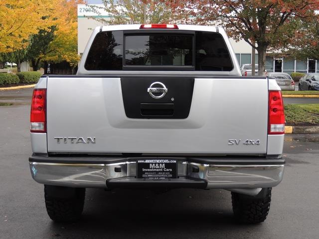 2011 Nissan Titan SV / Crew Cab / 4X4 / ONLY 43K MILES   - Photo 4 - Portland, OR 97217