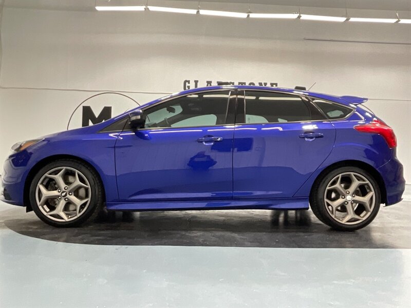 2014 Ford Focus ST Hatch Back / 2.0L 4Cyl ECOBOOST / 1-OWNER  / 6-SPEED MANUAL - Photo 3 - Gladstone, OR 97027
