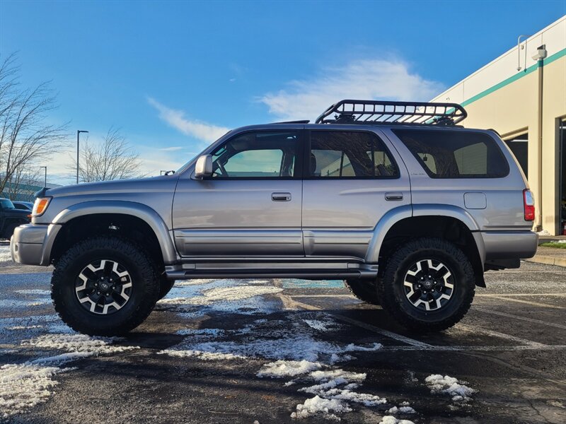 2002 Toyota 4Runner Limited V6 / LEATHER / NEW TIMING BELT / LIFTED  / 3.4L / HEATED SEATS / SUN ROOF / NEW TIRES / BEAUTIFUL !! - Photo 3 - Portland, OR 97217