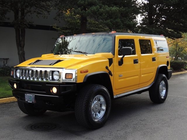 2004 Hummer H2 4X4 / 3rd Seat / Rear DVD / Moon Roof / New Tires   - Photo 1 - Portland, OR 97217