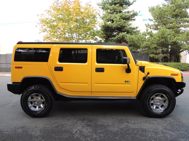 2004 Hummer H2 4X4 / 3rd Seat / Rear DVD / Moon Roof / New Tires   - Photo 4 - Portland, OR 97217