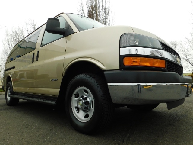 2006 Chevrolet Express 3500 / 12-Passenger Van / V8 / 1-TON / 111k miles   - Photo 10 - Portland, OR 97217