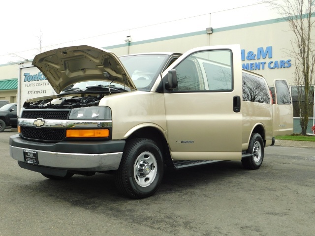 2006 Chevrolet Express 3500 / 12-Passenger Van / V8 / 1-TON / 111k miles   - Photo 25 - Portland, OR 97217