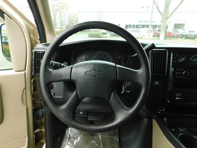 2006 Chevrolet Express 3500 / 12-Passenger Van / V8 / 1-TON / 111k miles   - Photo 34 - Portland, OR 97217