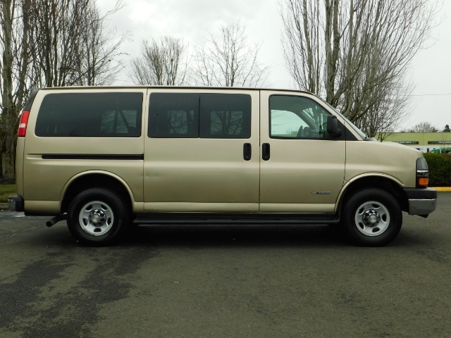 2006 Chevrolet Express 3500 / 12-Passenger Van / V8 / 1-TON / 111k miles   - Photo 4 - Portland, OR 97217