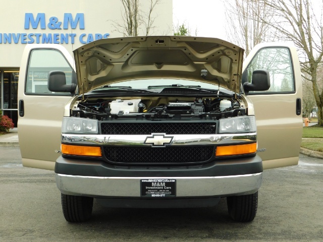 2006 Chevrolet Express 3500 / 12-Passenger Van / V8 / 1-TON / 111k miles   - Photo 30 - Portland, OR 97217