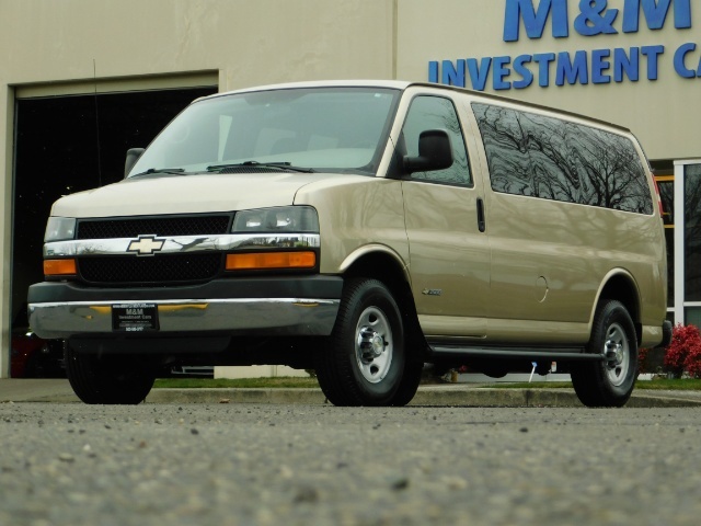 2006 Chevrolet Express 3500 / 12-Passenger Van / V8 / 1-TON / 111k miles   - Photo 38 - Portland, OR 97217