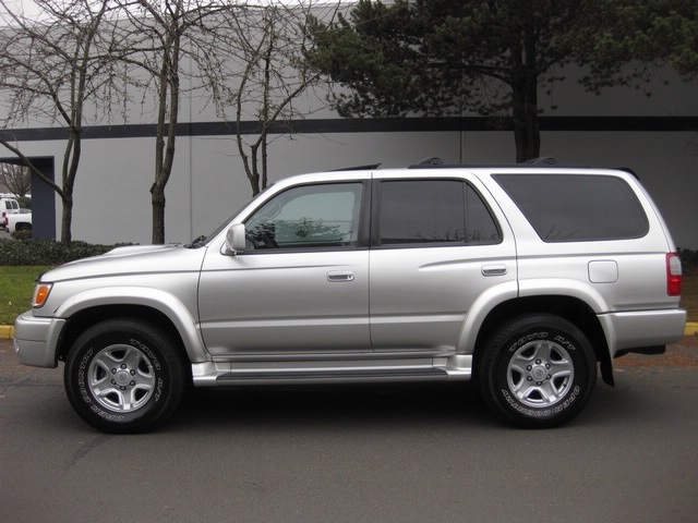 2000 Toyota 4Runner SPORT Edition / 4WD / Hood Scoop / LOW Miles   - Photo 3 - Portland, OR 97217