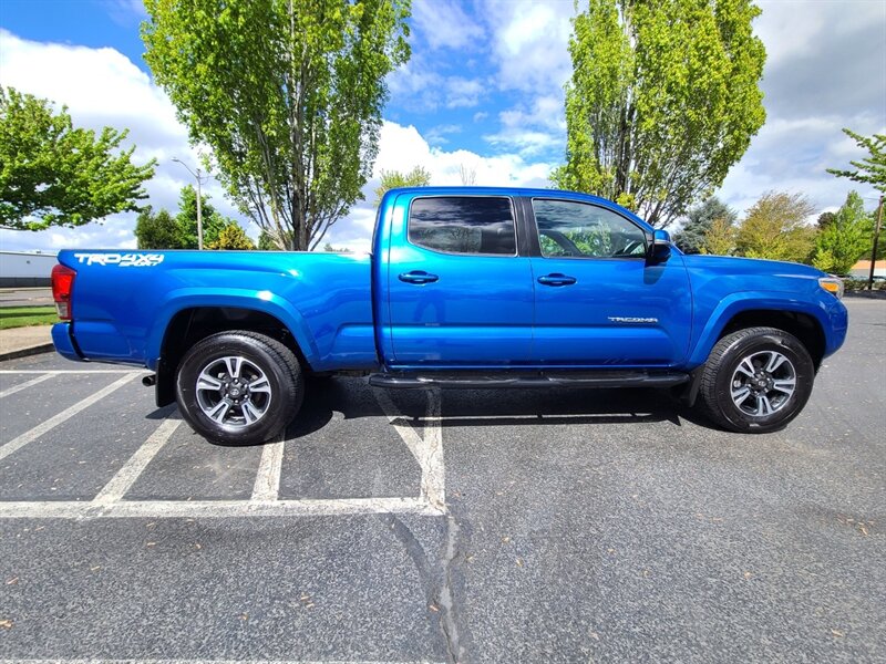 2017 Toyota Tacoma TRD DOUBLE CAB 4X4 LONG BED V6 / NAV CAM / NO-RUST  /  LOCAL / 6-FOOT BED / EXCELLENT SHAPE - Photo 4 - Portland, OR 97217