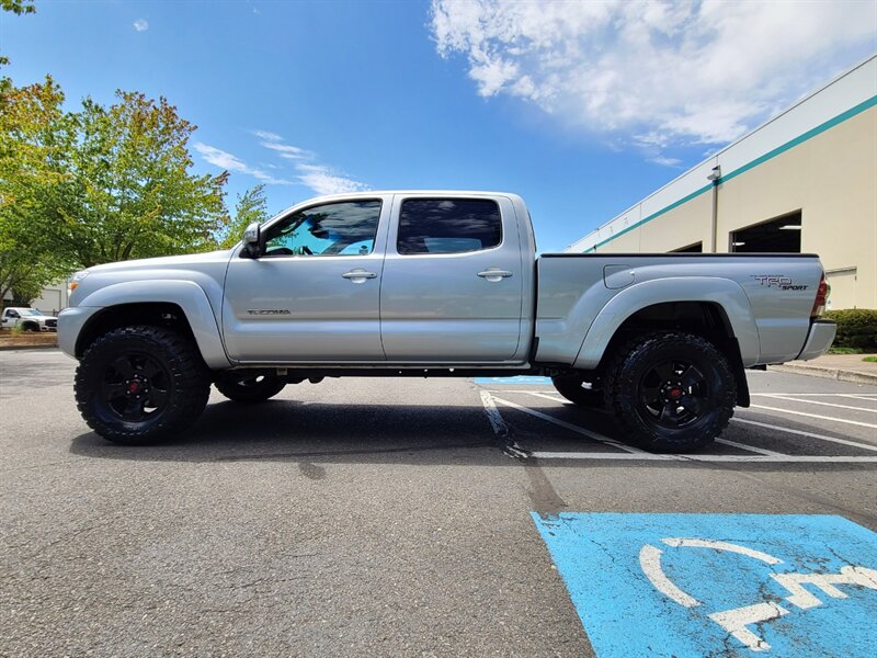 2013 Toyota Tacoma V6 4.0L / DOUBLE CAB / 4X4 / TRD PACKAGE / LONG  BED / 1-OWNER / NEW TIRES / NEW LIFT !!! - Photo 3 - Portland, OR 97217