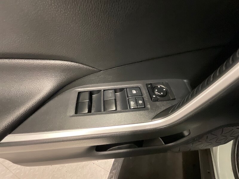 2019 Toyota RAV4 XLE Sport Utility /Sunroof / Camera  / 29,000 MILE  / LOCAL SUV / 4Cyl 2.5L / FWD / Excel Cond - Photo 41 - Gladstone, OR 97027