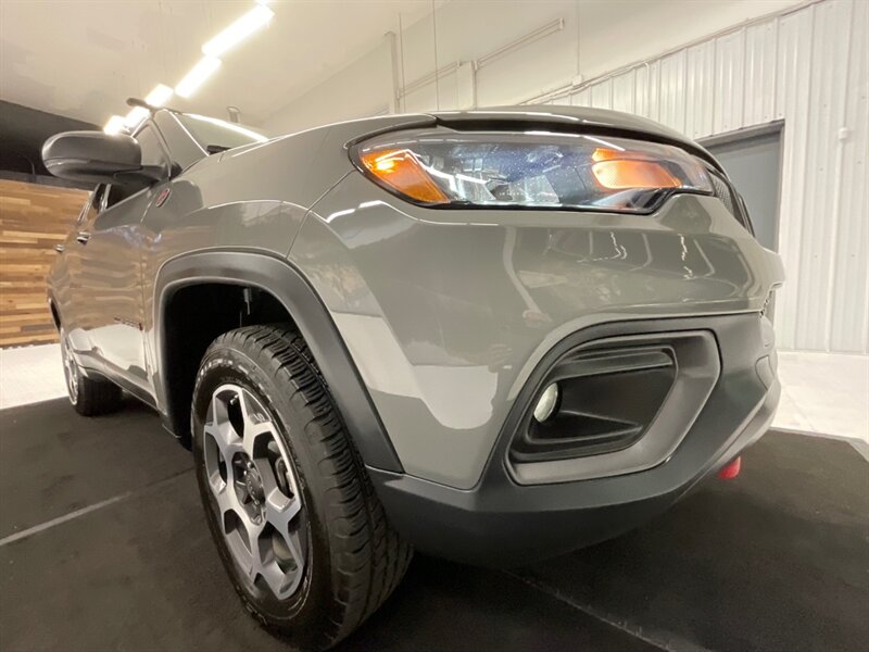 2022 Jeep Compass Trailhawk 4X4 / 2.4L 4Cyl / Camera / 7,000 MILES  / 1-OWNER LOCAL / Leather & Heated Seats / LIKE NEW - Photo 28 - Gladstone, OR 97027
