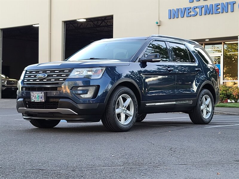 2016 Ford Explorer SUV AWD NAVi / Dual Moon Roofs / Rear CAM / 3RD  SEAT / Heated Leather / Fully Equipped / Fresh Trade - Photo 1 - Portland, OR 97217
