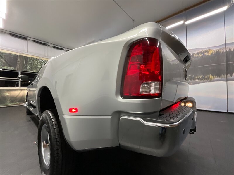 2018 RAM 3500 Crew Cab 4X4 / 6.7L DIESEL / DUALLY / AISIN TRANNY  1-OWNER / DUALLY / 6.7L CUMMINS DIESEL / Excel Cond - Photo 11 - Gladstone, OR 97027