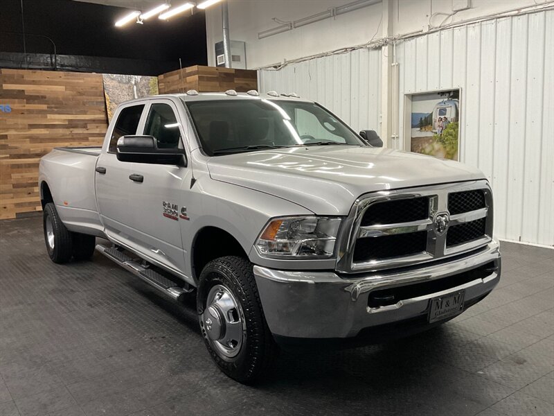 2018 RAM 3500 Crew Cab 4X4 / 6.7L DIESEL / DUALLY / AISIN TRANNY  1-OWNER / DUALLY / 6.7L CUMMINS DIESEL / Excel Cond - Photo 2 - Gladstone, OR 97027