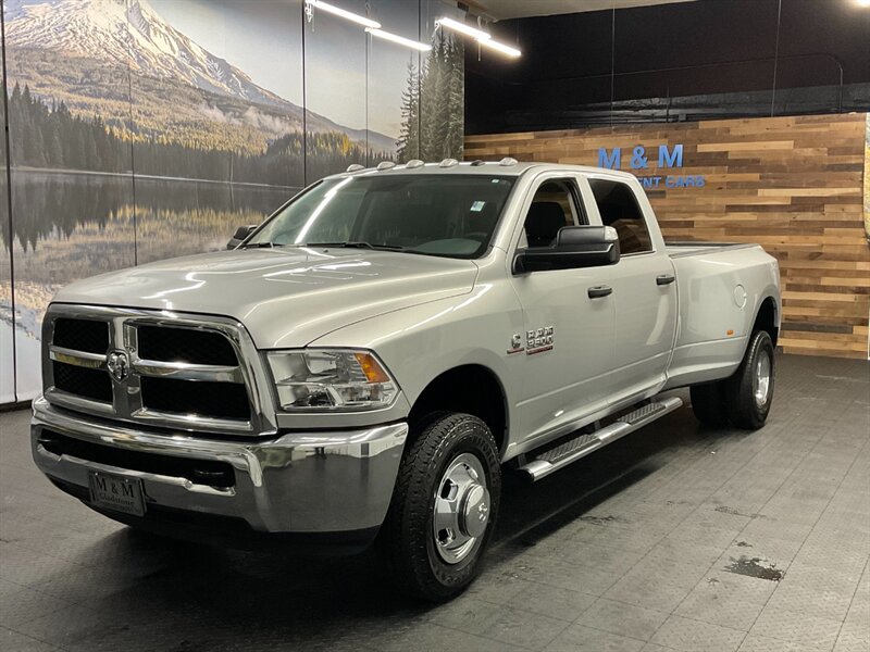 2018 RAM 3500 Crew Cab 4X4 / 6.7L DIESEL / DUALLY / AISIN TRANNY  1-OWNER / DUALLY / 6.7L CUMMINS DIESEL / Excel Cond - Photo 1 - Gladstone, OR 97027