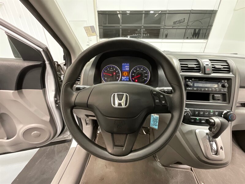 2011 Honda CR-V LX Sport Utility 4X4 / 2.4L 4Cyl /LOCAL OREGON SUV   - Photo 16 - Gladstone, OR 97027