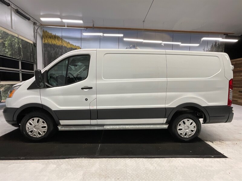 2018 Ford Transit Cargo Van 250 / 3.7L V6 / Backup Camera / 51K MILE / Cruise Control / Backup Cam / LOW ROOF - Photo 3 - Gladstone, OR 97027