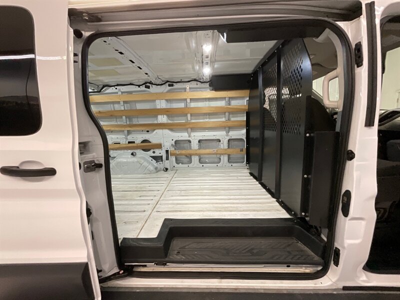 2018 Ford Transit Cargo Van 250 / 3.7L V6 / Backup Camera / 51K MILE / Cruise Control / Backup Cam / LOW ROOF - Photo 15 - Gladstone, OR 97027