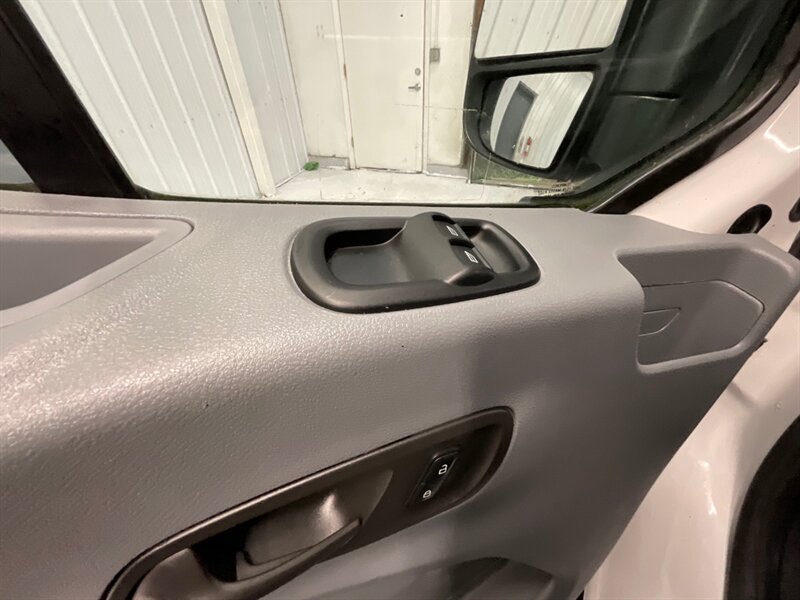 2018 Ford Transit Cargo Van 250 / 3.7L V6 / Backup Camera / 51K MILE / Cruise Control / Backup Cam / LOW ROOF - Photo 30 - Gladstone, OR 97027