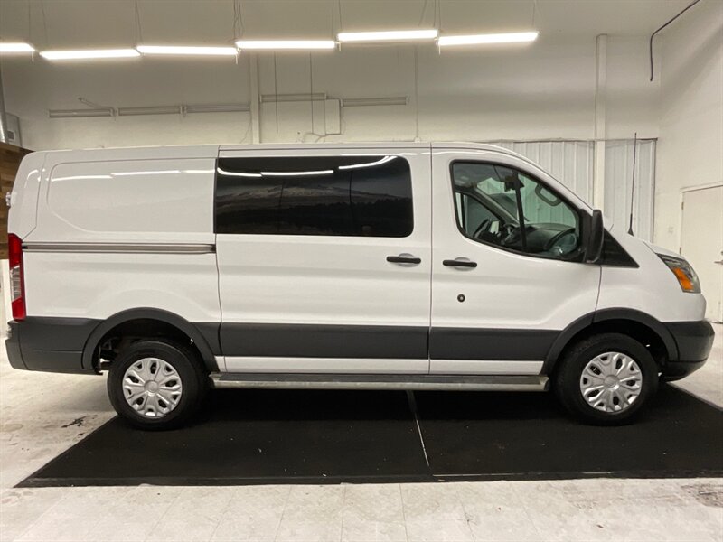2018 Ford Transit Cargo Van 250 / 3.7L V6 / Backup Camera / 51K MILE / Cruise Control / Backup Cam / LOW ROOF - Photo 4 - Gladstone, OR 97027
